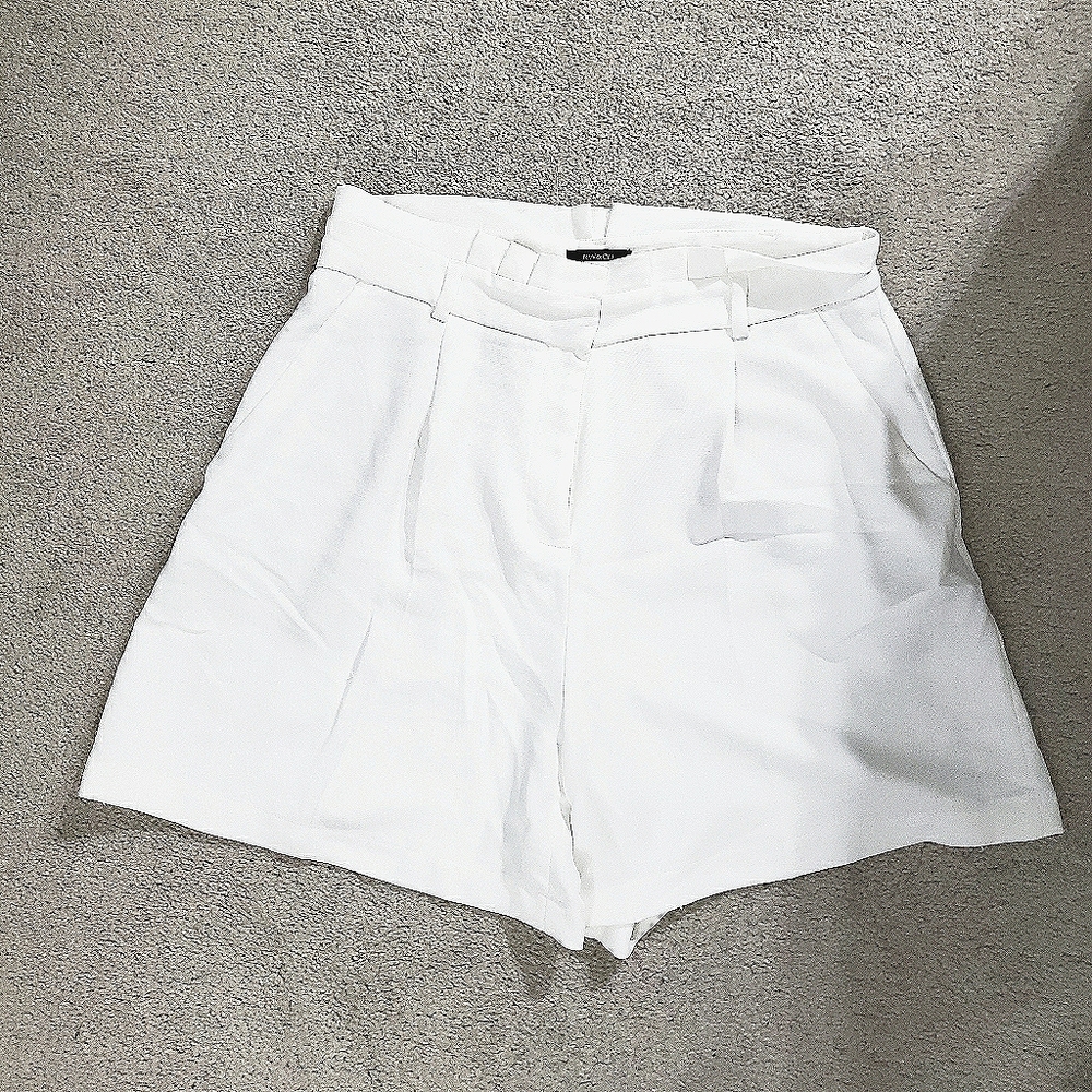 RW&Co White Shorts